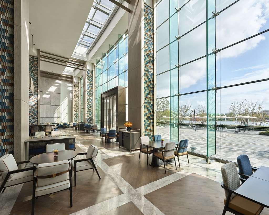 Hotel Hyatt Regency Songjiang 5*