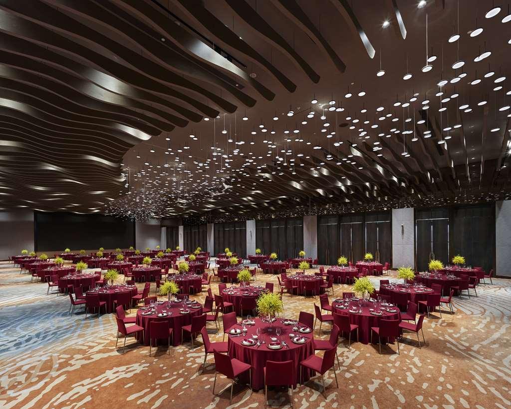 Hotel Hyatt Regency Songjiang 5*