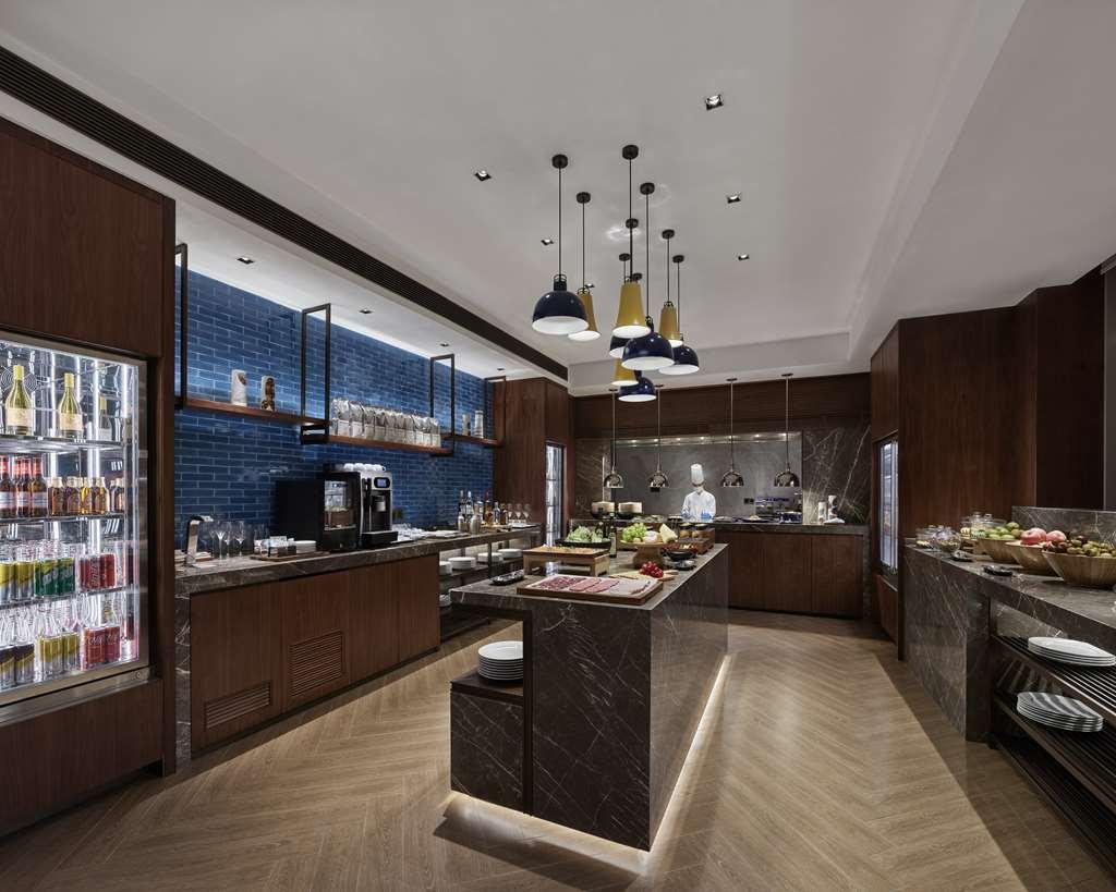 Hyatt Regency Songjiang 5*
