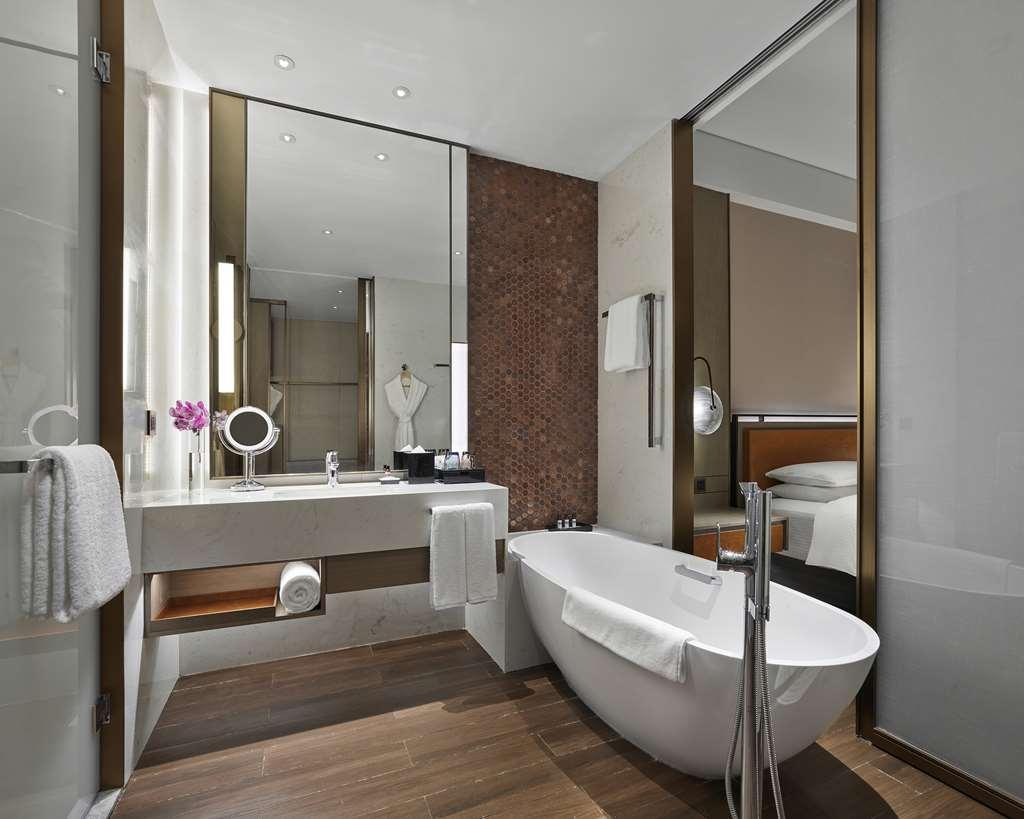 Hotel Hyatt Regency Songjiang 5*